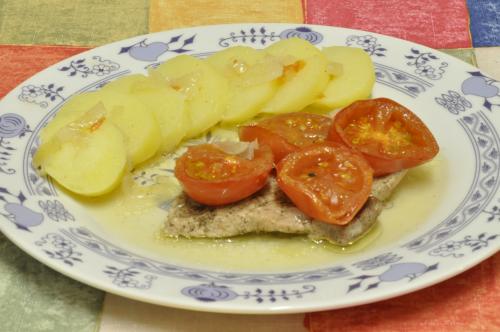 Vepřová kýta na rajčatech – Snadné recept z Česko kuchyně, hotový za 30 - 45 minut